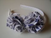 Arquinho Brancas com detalhes roxo